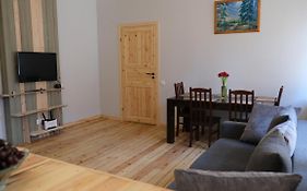 Historic Apartment With Wooden Floors In The Hearth Of Old-Town Riga